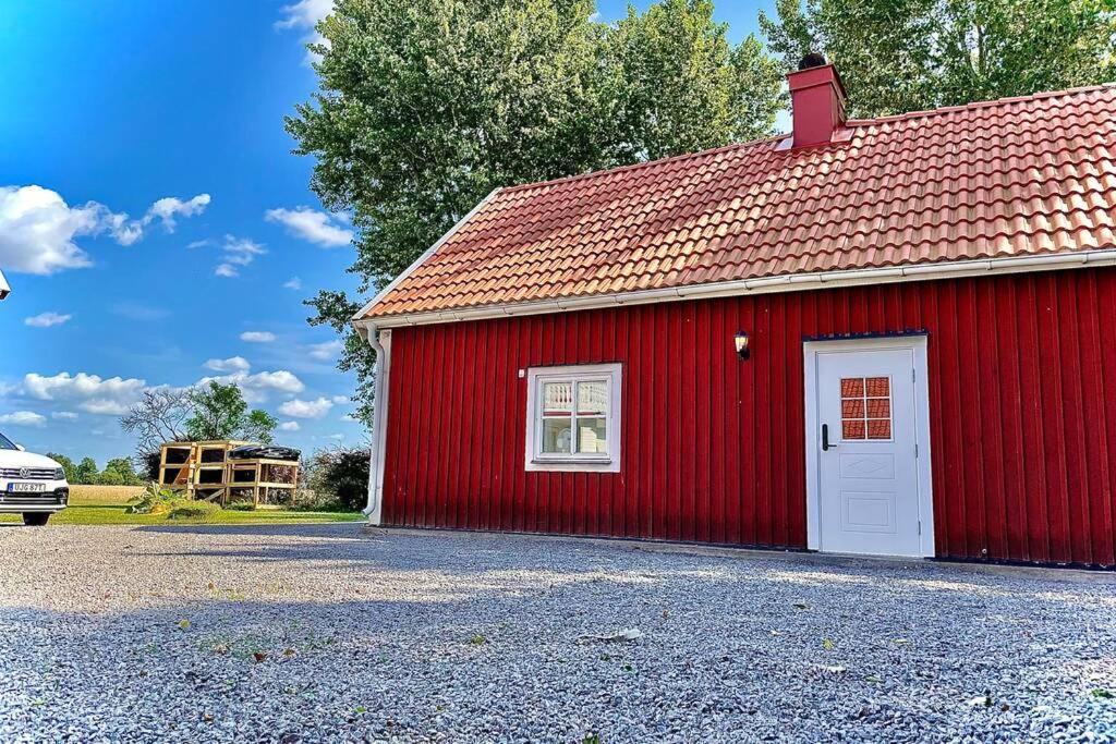 Eget Hus Med Bra Laege Och Toppstandard Linkoping Luaran gambar