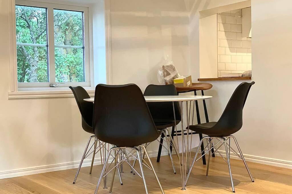 Eget Hus Med Bra Laege Och Toppstandard Linkoping Luaran gambar